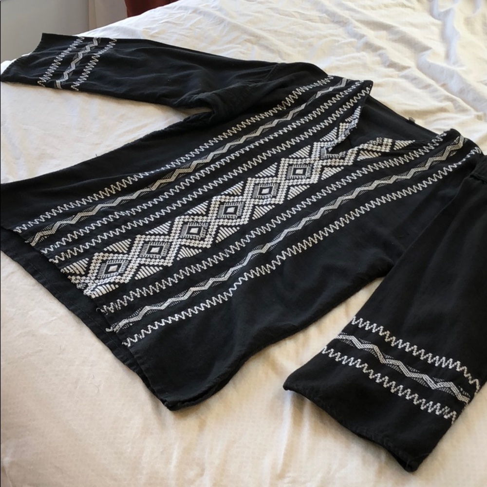 Embroidered cotton shirt